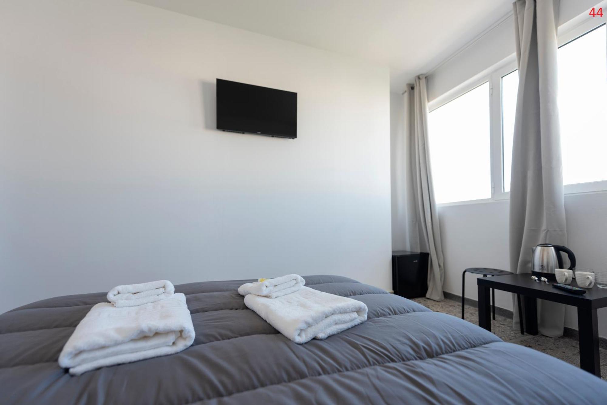 Liberal Gazi Appartement Athene Buitenkant foto