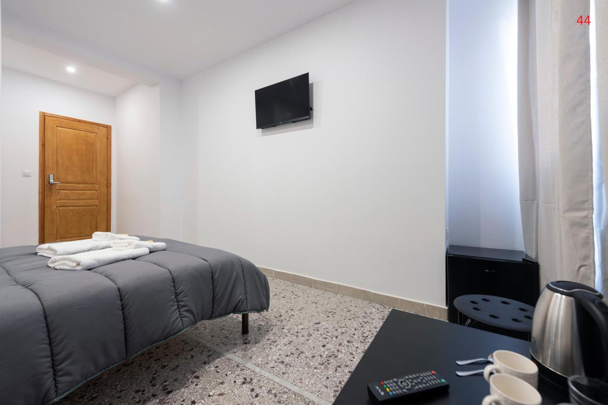 Liberal Gazi Appartement Athene Buitenkant foto