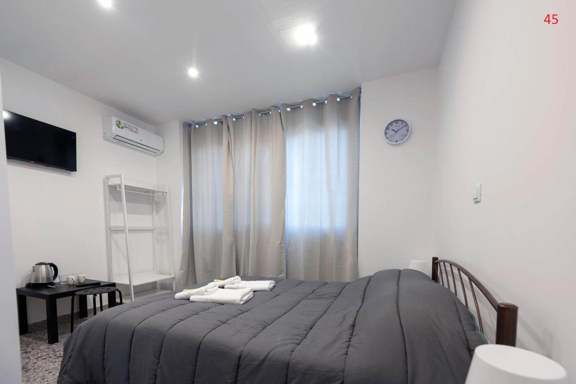 Liberal Gazi Appartement Athene Buitenkant foto