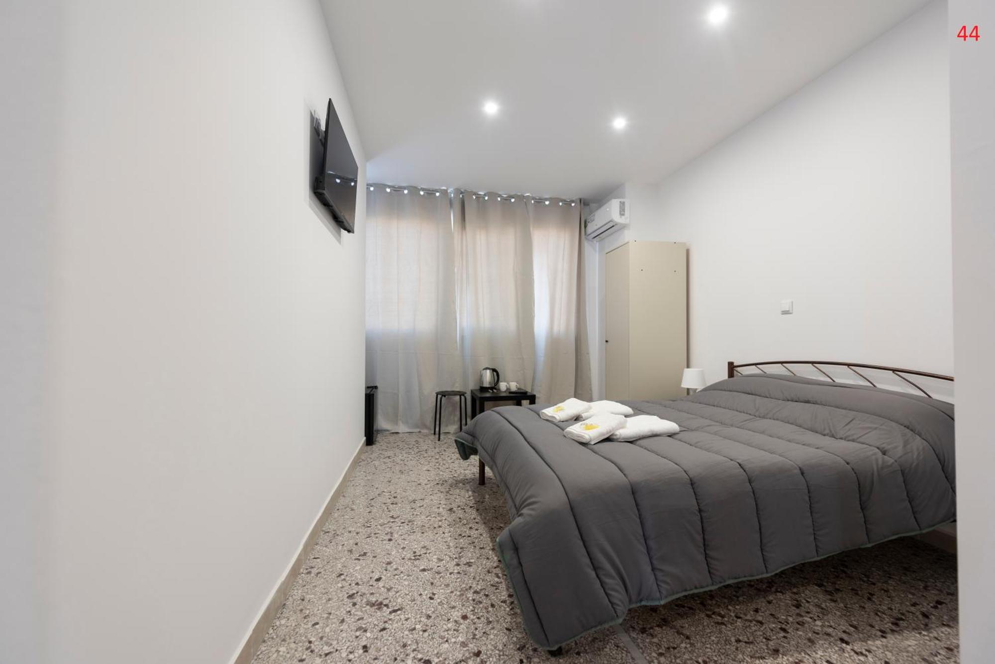 Liberal Gazi Appartement Athene Buitenkant foto