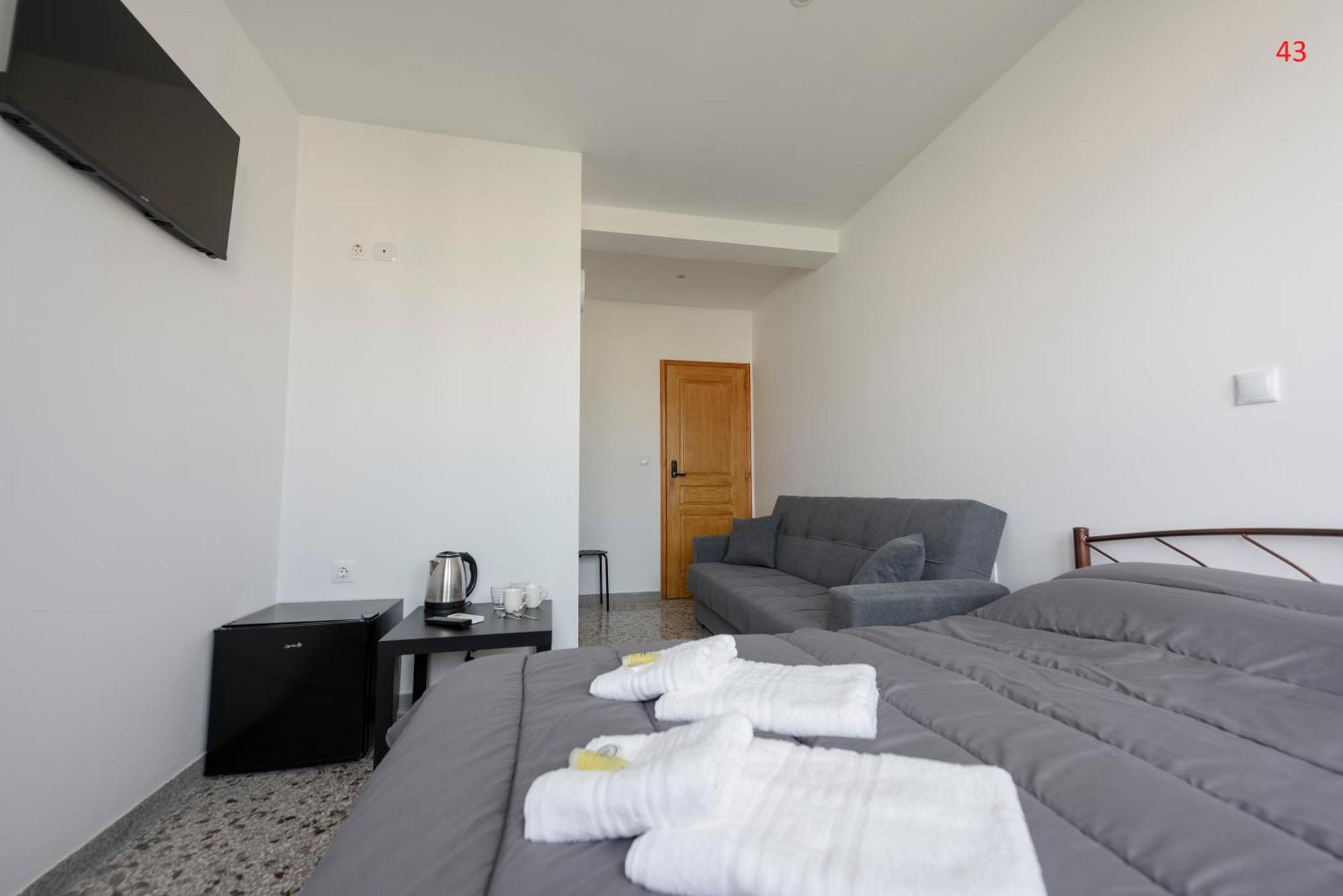 Liberal Gazi Appartement Athene Buitenkant foto