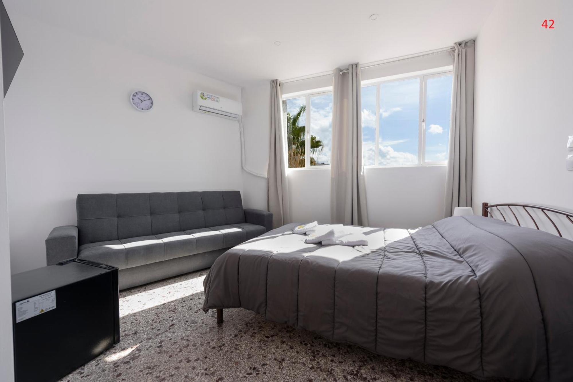 Liberal Gazi Appartement Athene Buitenkant foto