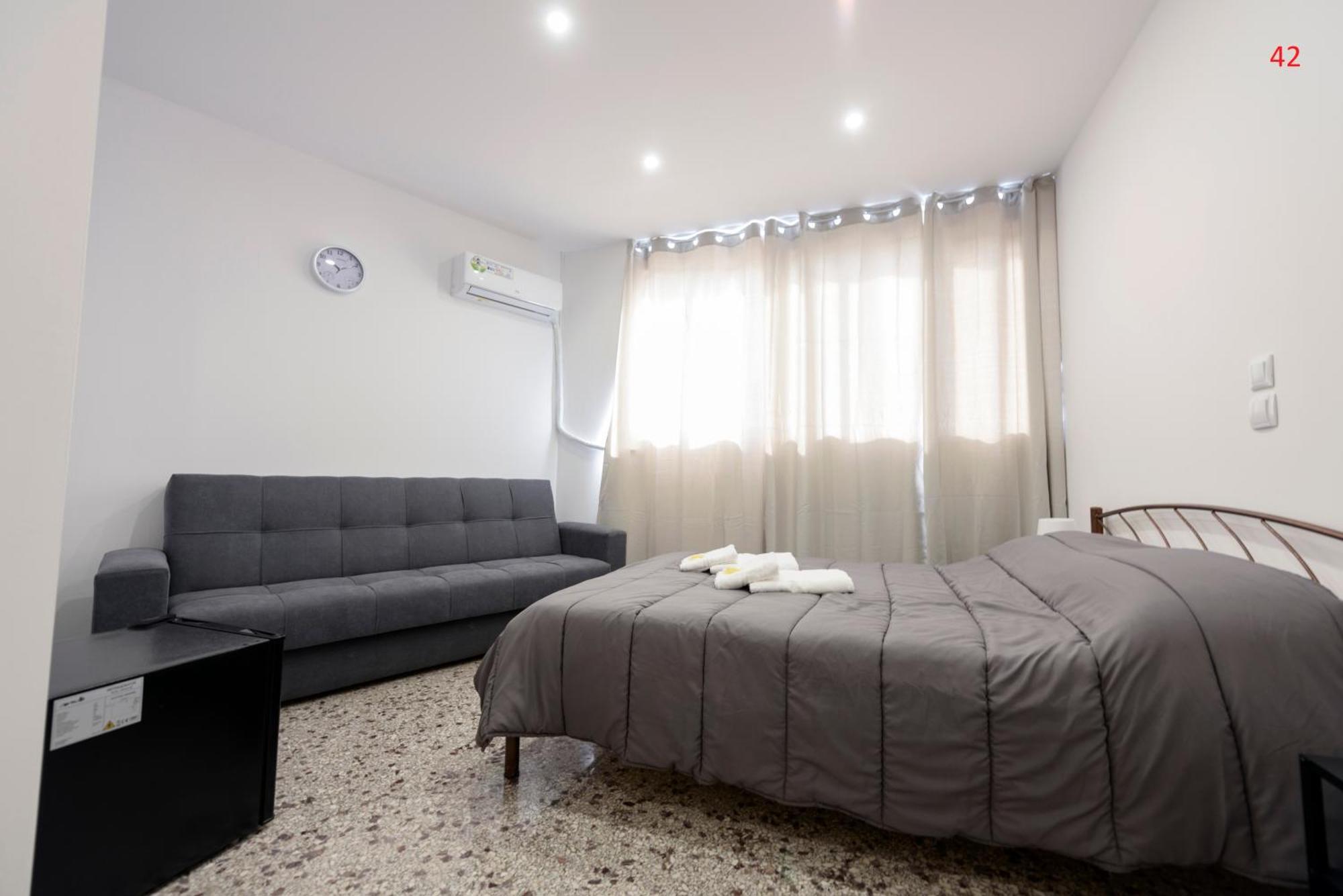 Liberal Gazi Appartement Athene Buitenkant foto