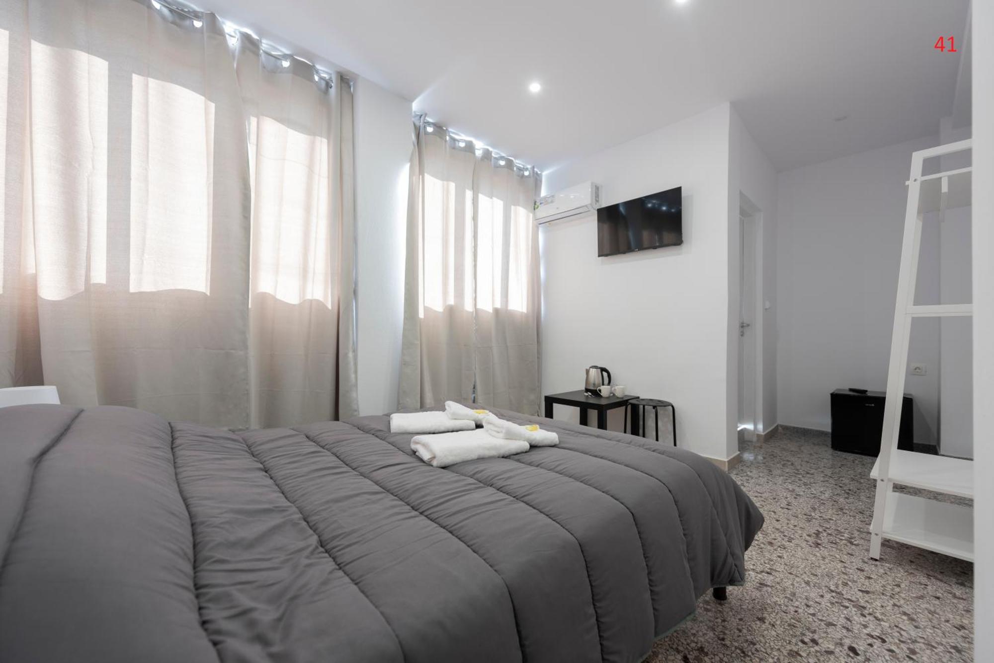 Liberal Gazi Appartement Athene Buitenkant foto